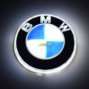 Значок авто 3D-5 BMW       8,2см         Белый              (Я)